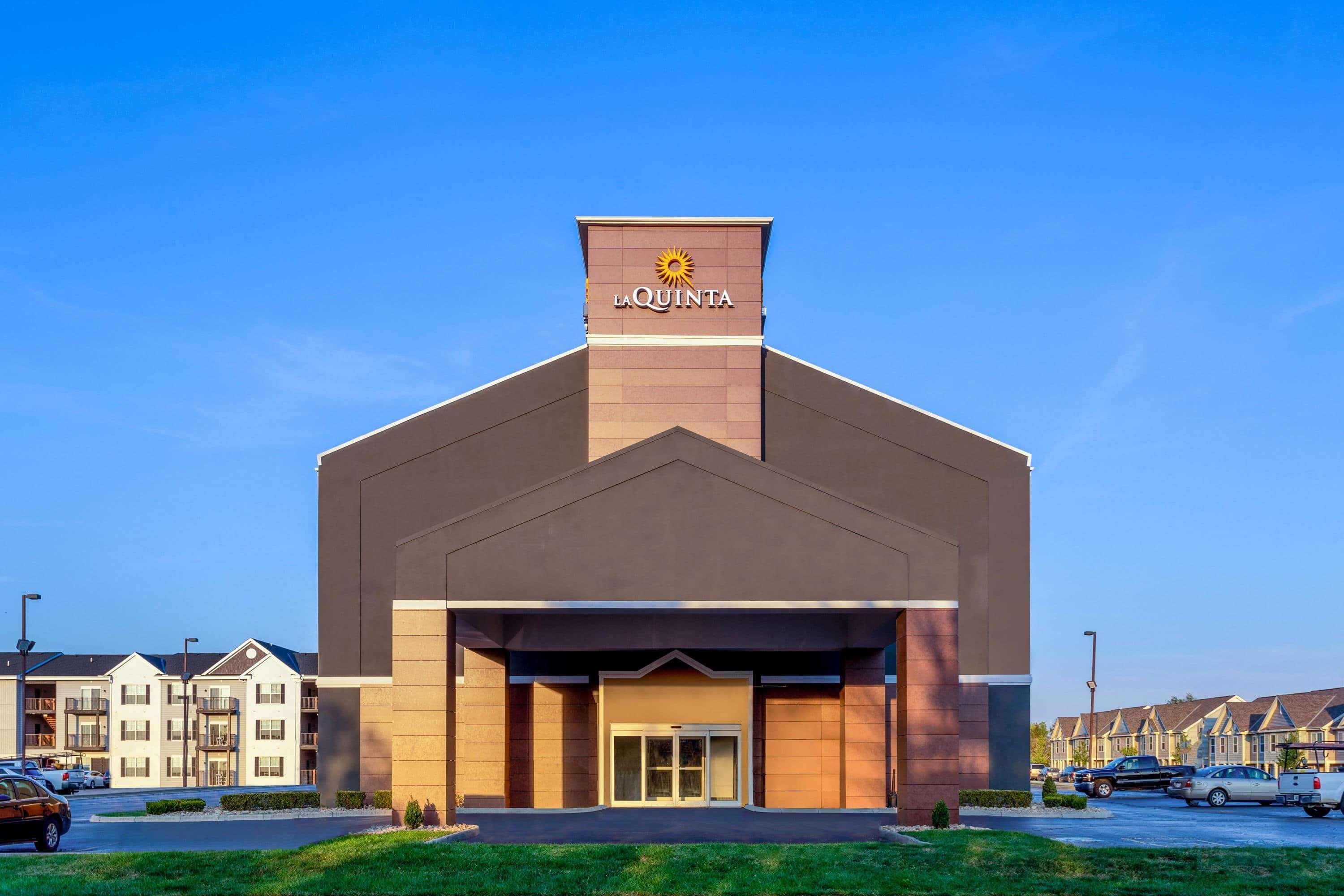 La Quinta By Wyndham Columbus West - Hilliard Hotel Exterior photo
